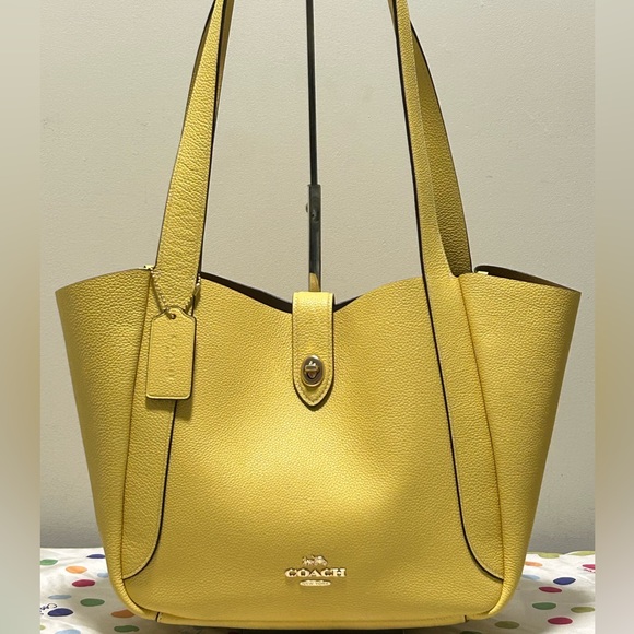 COACH Hadley Pebble Leather Turnlock Tote in Yellow - Picture 3 of 12